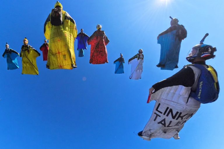 record-wingsuit